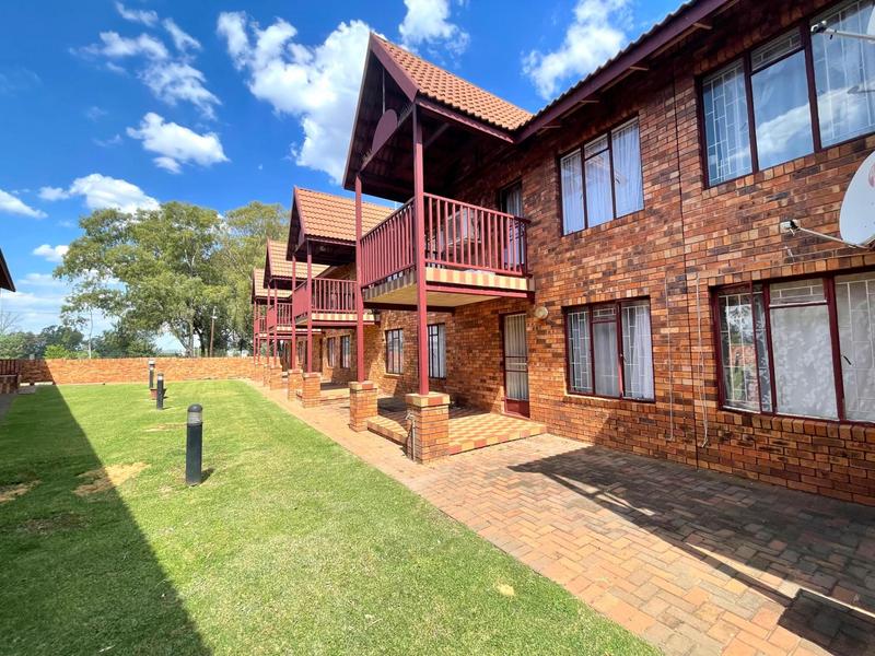 To Let 2 Bedroom Property for Rent in Kannoniers Park North West